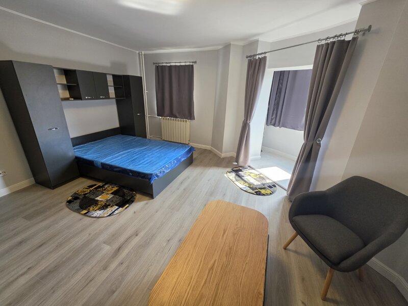 Decebal, rond Alba Iulia, renovata, mobilata si utilata, 10 minute metrou